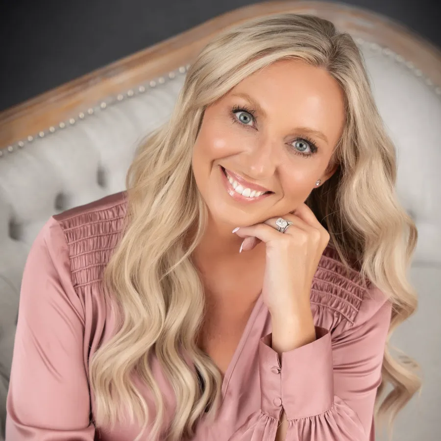 jen hillgoth headshot
